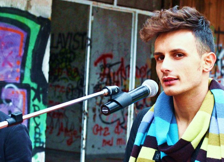 Al momento stai visualizzando Gianluca propone il suo nuovo singolo: “Nu Te Vò Cchiù Bene”